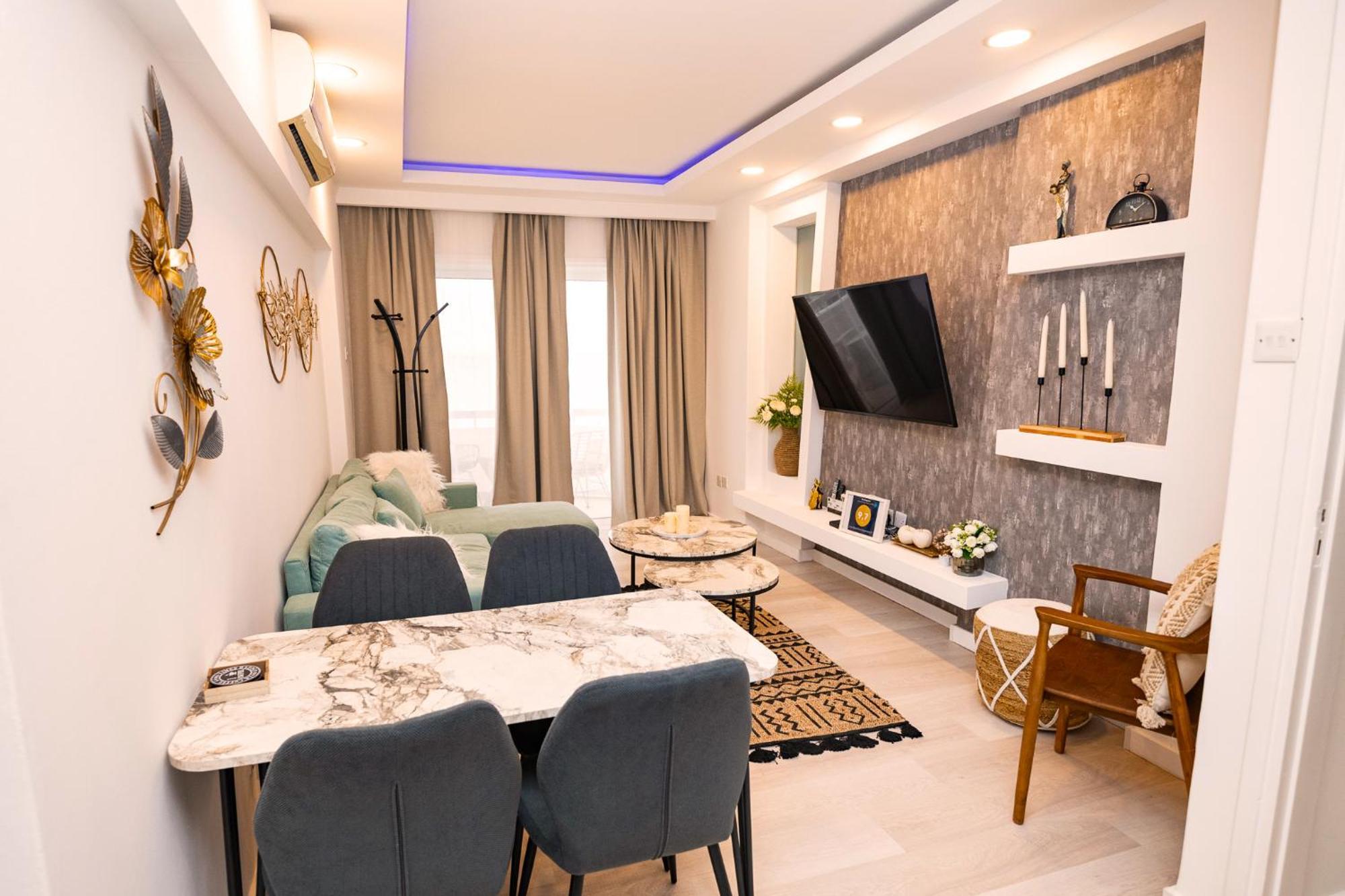 Lazuli Sea View Beachfront Ap 21 Larnaca Luaran gambar